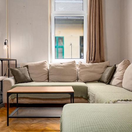 Apartment With Free Parking Budapest Exteriör bild