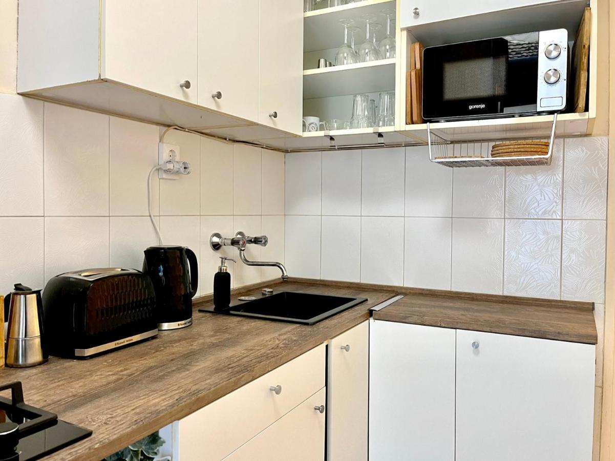 Apartment With Free Parking Budapest Exteriör bild
